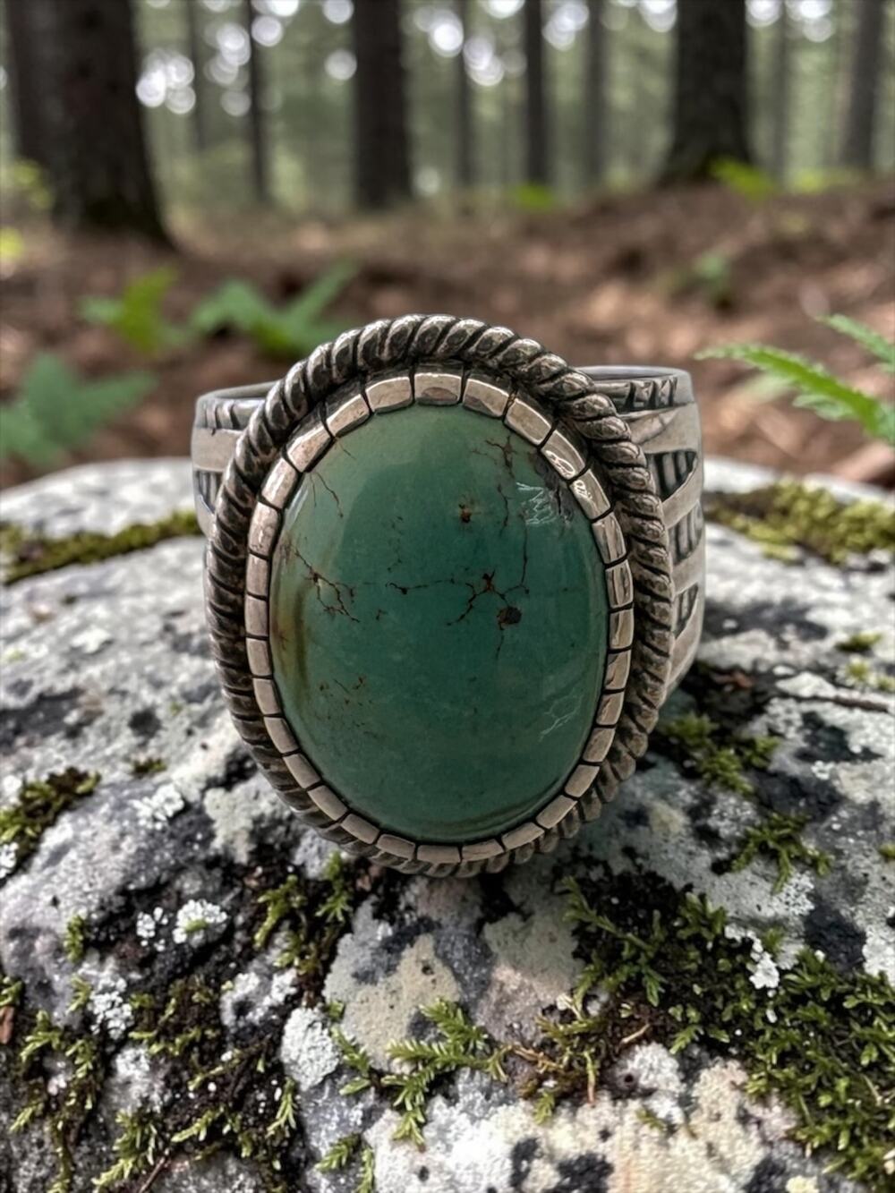 Vintage Kingdom silver turquoise wide band statement ring rope border bezel stam